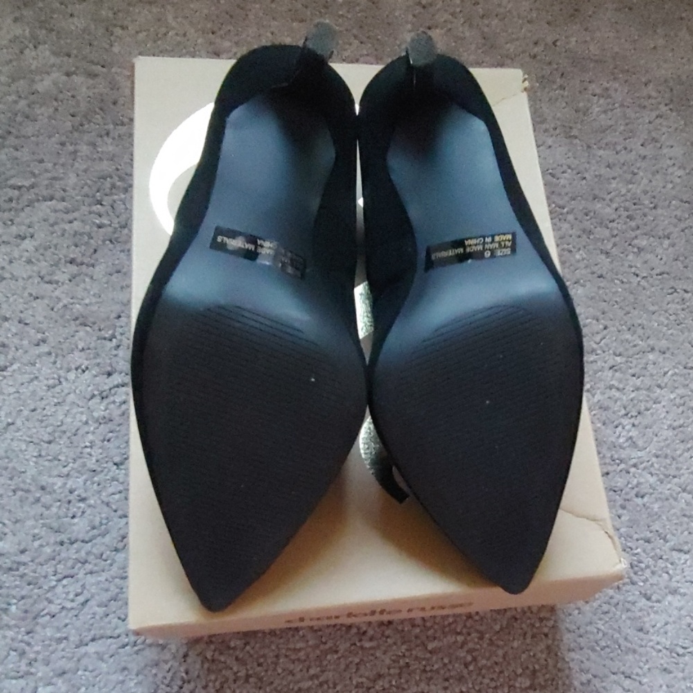 Heels - Picture 4 of 4